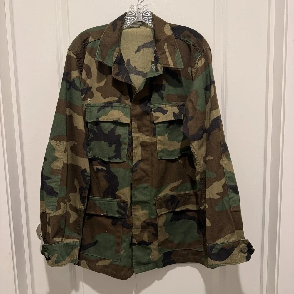 U S Army Camo Airborne Jacket. Mens Medium/long